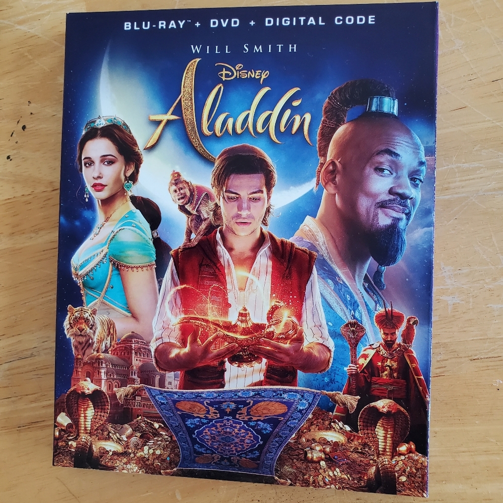 Disney Aladdin Blu-ray with Blue and Red Cover